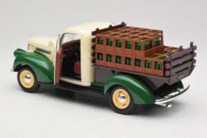 Chevrolet Brasseur Perrier Delivery Van Verde Solido 1:18 203243 Metal - imaginea 5 din 8