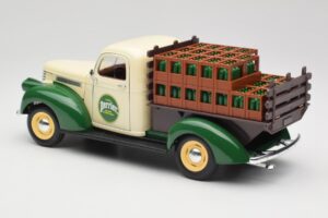 Chevrolet Brasseur Perrier Delivery Van Verde Solido 1:18 203243 Metal - imaginea 7 din 8