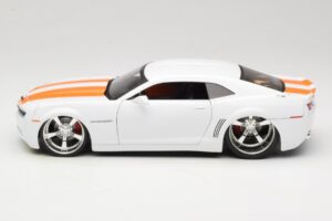 Chevrolet Camaro Concept Tuned Alb Jada 1:18 63014 Metal - imaginea 4 din 8