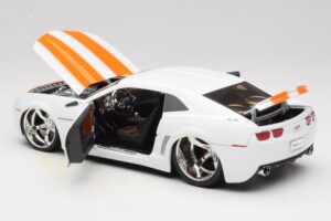 Chevrolet Camaro Concept Tuned Alb Jada 1:18 63014 Metal - imaginea 5 din 8