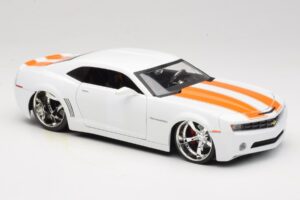Chevrolet Camaro Concept Tuned Alb Jada 1:18 63014 Metal - imaginea 6 din 8