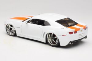 Chevrolet Camaro Concept Tuned Alb Jada 1:18 63014 Metal - imaginea 7 din 8