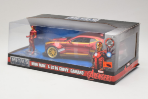 Chevrolet Camaro Iron Man Cu Figurina Metals Diecast 1:24 99724 Metal - imaginea 3 din 3