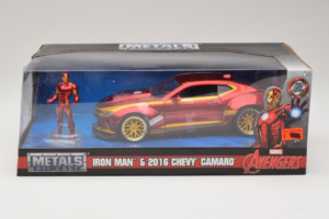 Chevrolet Camaro Iron Man Cu Figurina Metals Diecast 1:24 99724 Metal