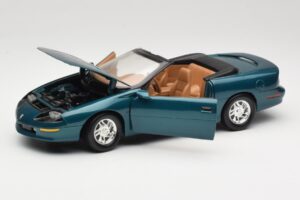 Chevrolet Camaro Z28 Cabriolet Verde American Muscle 1:18 7231D0 Metal - imaginea 2 din 8