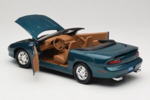 Chevrolet Camaro Z28 Cabriolet Verde American Muscle 1:18 7231D0 Metal - imaginea 5 din 8