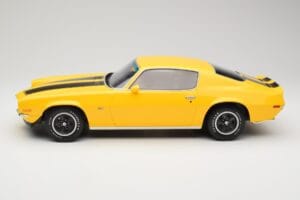Chevrolet Camaro Z28 RS Daytona Yellow Otto 1:12 G085 Rășină - imaginea 3 din 6