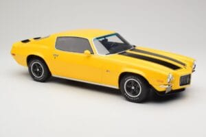 Chevrolet Camaro Z28 RS Daytona Yellow Otto 1:12 G085 Rășină - imaginea 4 din 6