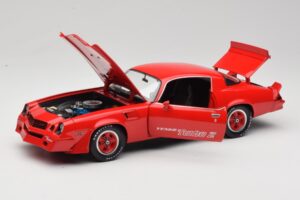 Chevrolet Camaro Z28 Yenko Turbo Z Roșu GreenLight 1:18 12999 Metal - imaginea 2 din 8