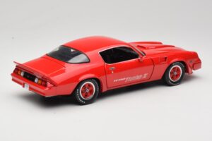 Chevrolet Camaro Z28 Yenko Turbo Z Roșu GreenLight 1:18 12999 Metal - imaginea 3 din 8