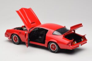 Chevrolet Camaro Z28 Yenko Turbo Z Roșu GreenLight 1:18 12999 Metal - imaginea 5 din 8