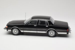 Chevrolet Caprice Negru MCG 1:18 MCG18113 Metal - imaginea 3 din 6