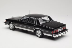 Chevrolet Caprice Negru MCG 1:18 MCG18113 Metal - imaginea 5 din 6