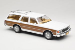 Chevrolet Caprice Estate Wagon Alb MCG 1:18 MCG18475 Metal - imaginea 4 din 6