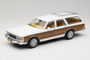 Chevrolet Caprice Estate Wagon Alb MCG 1:18 MCG18475 Metal