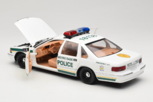 Chevrolet Caprice Metro Dade Poliție UT Models 1:18 21024 Metal - imaginea 5 din 8