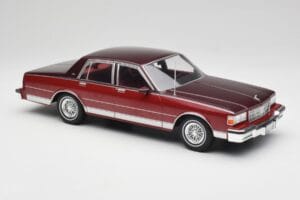 Chevrolet Caprice Roșu Metalizat MCG 1:18 MCG18361 Metal - imaginea 4 din 6