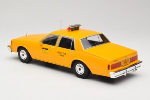 Chevrolet Caprice Galben Taxi MCG 1:18 MCG18038 Metal - imaginea 5 din 6