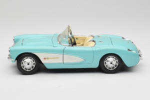 Chevrolet Corvette C1 Albastru & Alb Bburago 1:18 3024-M2 Metal - imaginea 4 din 8