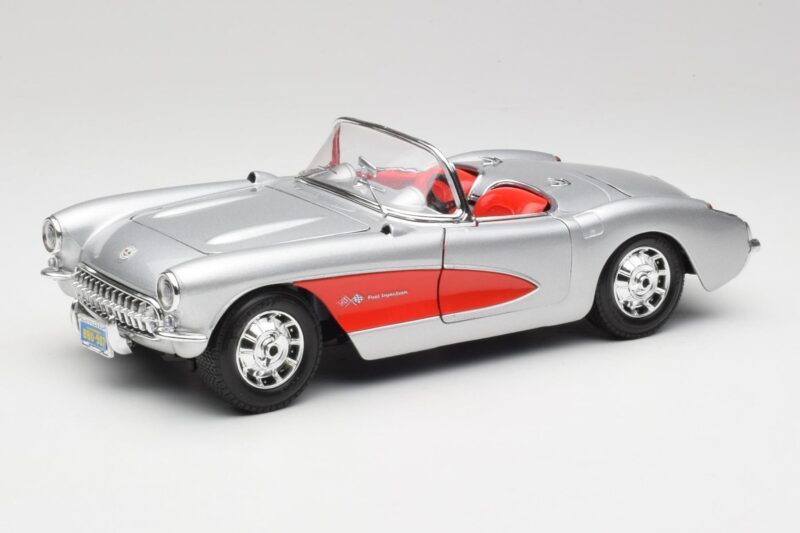 Chevrolet Corvette C1 Argintiu & Roșu Bburago 1:18 3024-M1 Metal