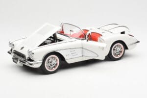 Chevrolet Corvette C1 Spider Hard Top Snowcrest Alb AUTOart 1:18 71147 Metal - imaginea 2 din 8