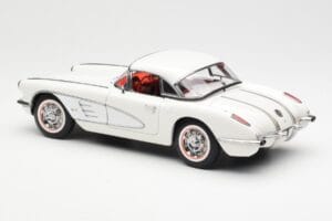 Chevrolet Corvette C1 Spider Hard Top Snowcrest Alb AUTOart 1:18 71147 Metal - imaginea 7 din 8