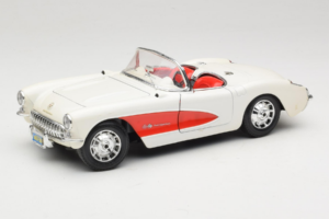 Chevrolet Corvette C1 Alb & Roșu Bburago 1:18 3024-M3 Metal
