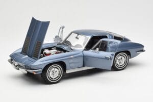 Chevrolet Corvette C2 Gri Albăstrui Metalic AUTOart 1:18 71182 Metal - imaginea 2 din 8