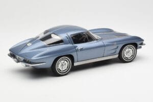Chevrolet Corvette C2 Gri Albăstrui Metalic AUTOart 1:18 71182 Metal - imaginea 3 din 8