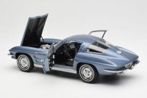 Chevrolet Corvette C2 Gri Albăstrui Metalic AUTOart 1:18 71182 Metal - imaginea 5 din 8