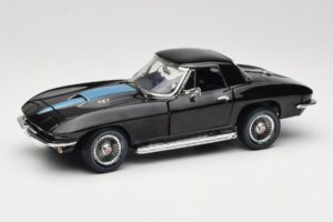 Chevrolet Corvette C2 Negru American Muscle 1:18 AMM1099/06 Metal