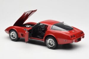 Chevrolet Corvette C3 Roșu UT Models 1:18 21073 Metal - imaginea 5 din 8