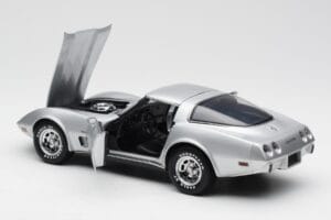 Chevrolet Corvette C3 Argintiu UT Models 1:18 21072 Metal - imaginea 5 din 8