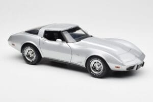 Chevrolet Corvette C3 Argintiu UT Models 1:18 21072 Metal - imaginea 6 din 8