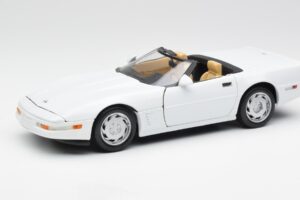 Chevrolet Corvette C4 Cabriolet Alb Maisto 1:18 32830 Metal