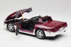 Chevrolet Corvette C4 Indy 500 Pace Car Maisto 1:18 56011 Metal - imaginea 5 din 8