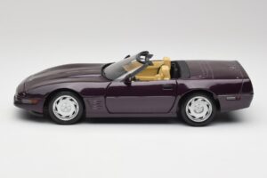 Chevrolet Corvette C4 LT4 Cabriolet Violet Metalic Maisto 1:18 50277 Metal - imaginea 4 din 8