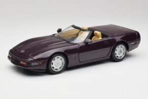 Chevrolet Corvette C4 LT4 Cabriolet Violet Metalic Maisto 1:18 50277 Metal