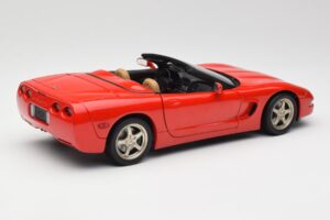 Chevrolet Corvette C5 Cabriolet Roșu UT Models 1:18 21006 Metal - imaginea 3 din 8