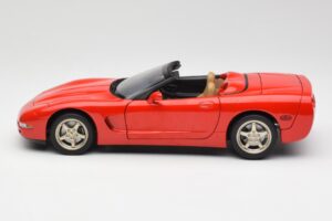Chevrolet Corvette C5 Cabriolet Roșu UT Models 1:18 21006 Metal - imaginea 4 din 8