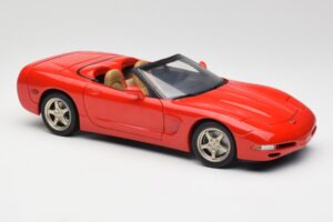 Chevrolet Corvette C5 Cabriolet Roșu UT Models 1:18 21006 Metal - imaginea 6 din 8