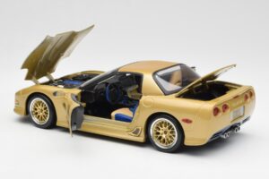Chevrolet Corvette C5 Guldstrand Signature Edition Auriu Maisto 1:18 31657 Metal - imaginea 5 din 8