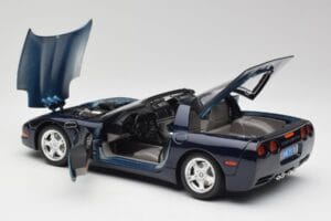 Chevrolet Corvette C5 Nassau Albastru Bburago 1:18 30166 Metal - imaginea 5 din 8