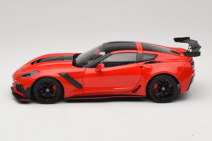 Chevrolet Corvette C7 ZR1 Torch Red IXO 1:18 18RDC243-FO Metal - imaginea 4 din 8