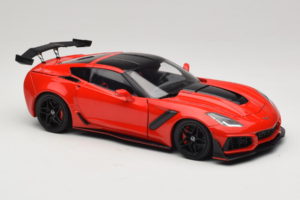 Chevrolet Corvette C7 ZR1 Torch Red IXO 1:18 18RDC243-FO Metal - imaginea 6 din 8
