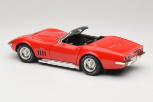 Chevrolet Corvette C3 Cabriolet Roșu Revell 1:18 8833-P1 Metal - imaginea 7 din 8