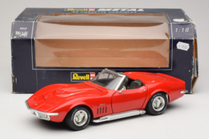 Chevrolet Corvette C3 Cabriolet Roșu Revell 1:18 8833-P1 Metal - imaginea 8 din 8