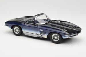 Chevrolet Corvette Mako Shark Albastru Închis UT Models 1:18 21061 Metal - imaginea 6 din 8