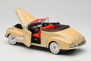 Chevrolet Deluxe Cabriolet Bej Eagle Collectibles 1:18 3022518 Metal - imaginea 5 din 8