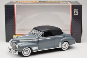 Chevrolet Deluxe Cabriolet Cu Capotă Moale Gri Eagles Race 1:18 7497276 Metal - imaginea 8 din 8
